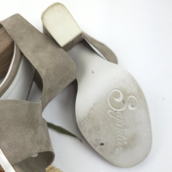 Seychelles Women's Grey Tan Suede Sandal Heels Sz 7 - Picture 9 of 10